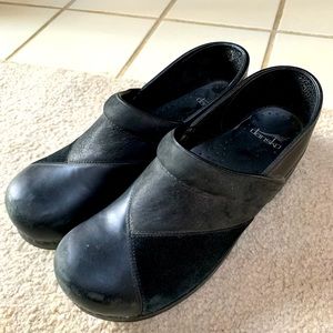 Dansko Leather/Suede Clog (42)